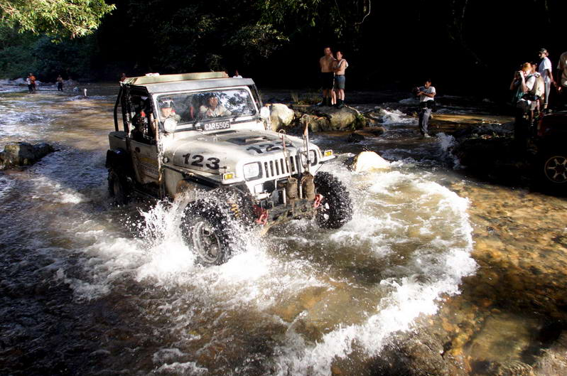 馬來(lái)西亞國(guó)際雨林挑戰(zhàn)賽，最嚴(yán)酷的4×4賽事，沒(méi)有之一